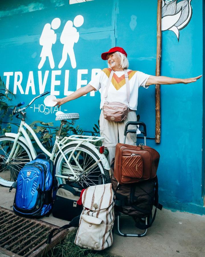 Pensión & Cafe Travelers *